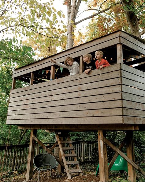 This backyard treehouse is a design nerd's dream