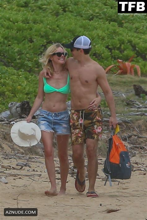 Kate Bosworth Sexy Seen Flaunting Her Hot Bikini Body At The Beach With Justin Long In Hawaii