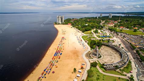 Vista Aérea De La Playa De Ponta Negra En Manaus Brasil Foto Premium