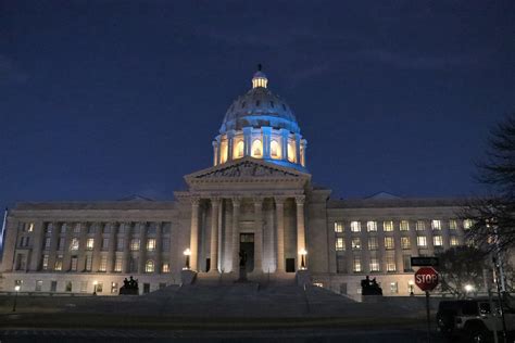 Missouri Lights The Capitol Dome In Support Of The People Of Ukraine