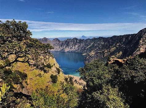 Jumlah destinasi wisata di jawa timur kian hari semakin bervariasi. Segara Anak : Fasilitas, Rute, Jam Buka, Harga Tiket dan ...