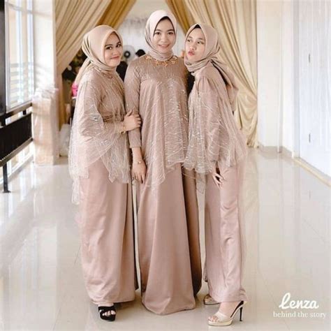 Model Baju Bridesmaid Hijab Warna Lilac Wanitaku Inspirasi Dress Bridesmaid Warna Lilac Check