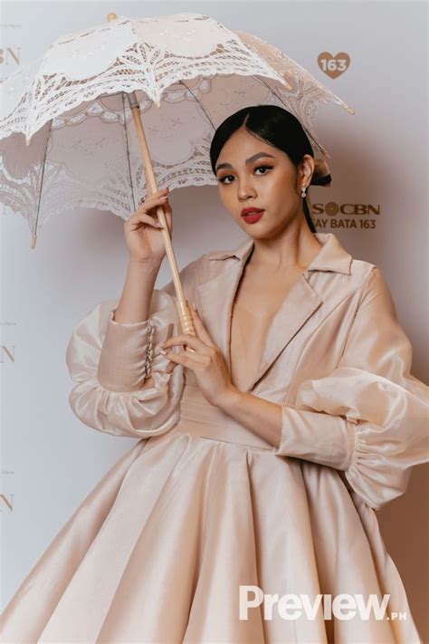 Abs Cbn Ball 2019 Celebrities Pose With Vegetables Fan Parasol Filipiniana Dress Filipino