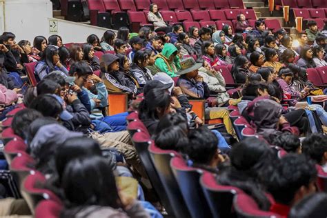 MÁS DE 200 JÓVENES PARTICIPAN EN TALLER DE ORIENTACIÓN VOCACIONAL DE LA