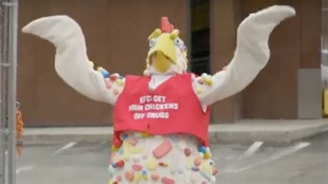 米kfc、「抗生物質」を使った鶏肉の提供を中止へ──薬剤不使用でライヴァルにようやく追いつく wired jp