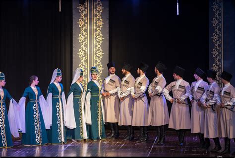 Circassian Folk Dance By Elbruz Halk Dansları Topluluğu Flickr