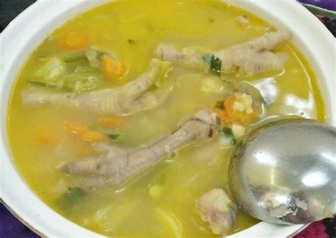 Makanan berkuah ini biasanya memiliki 5 resep sayur sop terenak, pilihannya ada yang pakai telur puyuh hingga iga sapi. Resep Sop ceker lezat oleh Febrina Dian Permatasari - Cookpad