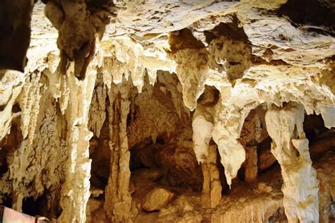 Jenolan Caves Accommodation Tours Camping And Prices