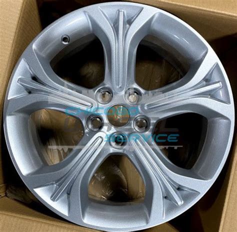 Chicago Wheel Service 17x75 Chevrolet Cruze 2019 Silver Replica Wheel