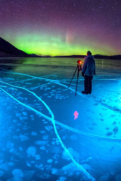 Frozen Ice Bubbles Lit Up By Northern Lights In Canada Aol Uk Travel