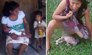 Mexican Woman Gives Birth On Clinic Lawn After Treatment Denied Daily Mail Online
