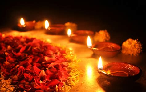 Beautiful Diwali Diyas Pics Happy Diwali Celebration Pics Download