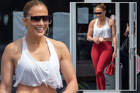 Jennifer Lopez Displays Incredibly Toned Tummy And Tiny Waist In Sexy