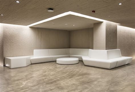 Bank Headquarter Interior Concrete Wall Design Project In Istanbul