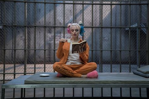 Suicide Squad Margot Robbie On The Jokerharley Dynamic Collider