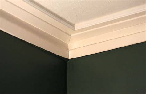 This small molding comes with a extreme flat surface with two trim sides creating a plain yet elegant crown moldings are used to decorate a ceiling in many creative ways adding an architectural focal. Crown Molding Ideas for Your Home