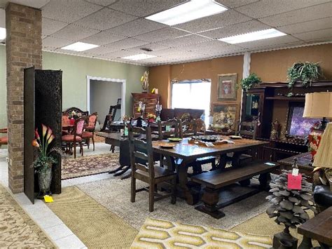 Estate sale of D&W furniture store in Abilene, TX starts on 10/16/2020