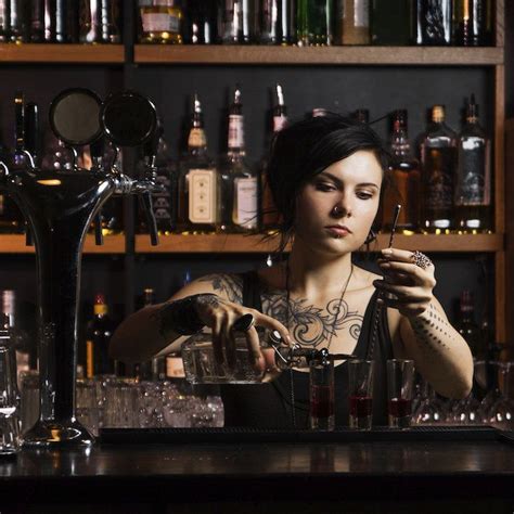 Your Bartender Better Do These 7 Things Otherwise You Should Go To
