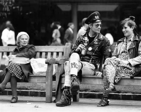 Experience The British Punk Movement In 32 Wild Images