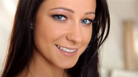 Brunette with a beautiful smile wallpapers and images - wallpapers ...