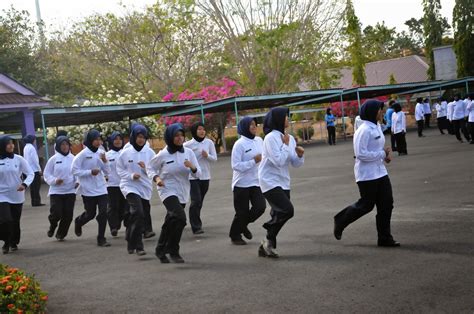 Sekolah menengah sains pokok sena. KOR KADET POLIS SM SAINS POKOK SENA: Kursus Anggota ...