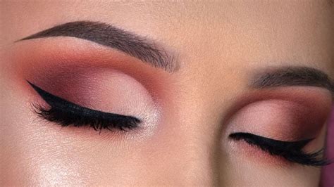 How To Master The Perfect Cut Crease The Trend Spotter