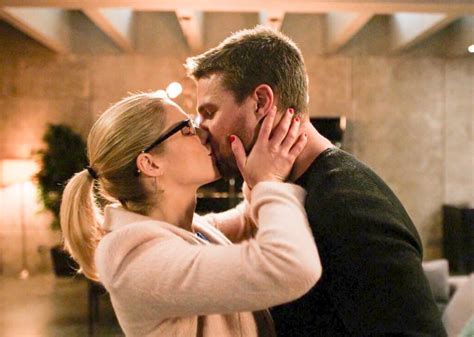 Olicity Kiss Arrow Oliver And Felicity Olicity Tv Romance