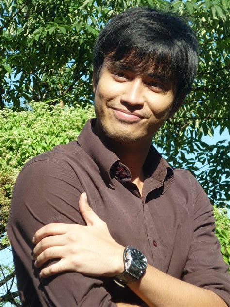 He rose to fame in malaysian entertainment showbiz when he became a contestant of the tv3's reality television series, mentor season 5 and best known for his role in hit television series vanila coklat, and became best known. Ruang Cerita Saya: Vanila vs Coklat :)