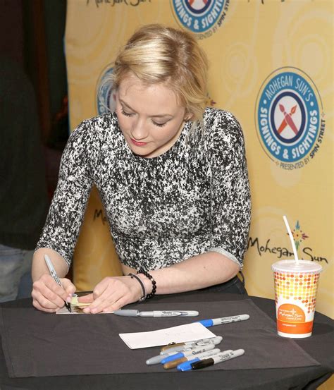 Emily Kinney At Meet And Greet Autograph Signing In Connecticut Hawtcelebs