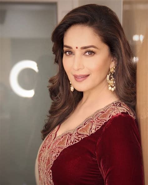 Madhuri Dixit Announces Digital Debut With Netflix Easterneye