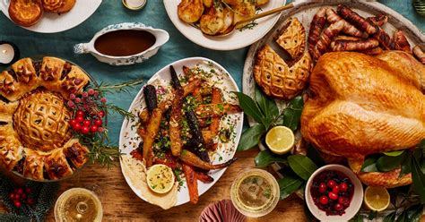 Get christmas dinner ideas for holiday main dishes, sides, desserts and drinks on bon appétit. Traditional English Christmas Dinner Menu / Get A Christmas Dinner To Your Door For 5 With Aldi ...