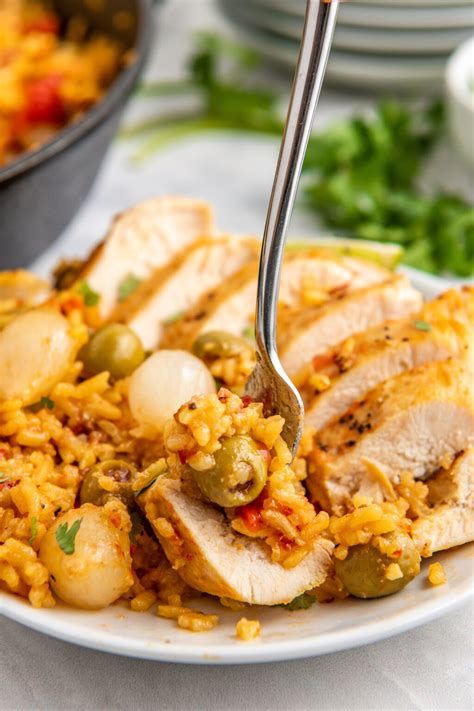Easy Spanish Chicken And Rice Recipe Easy Dinner Ideas