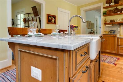 We sell our products at a fair price, and we want to make sure that ever customer is a satisfied customer. Kitchen, Knotty Pine Kitchen Cabinets Kitchen Rustic With ...