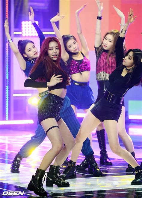 pin by mahaya porter on itzy ♡♡ itzy kpop girls dance outfits