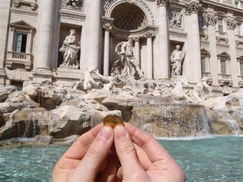 14 Million Euros Were Tossed In The Trevi Fountain In 2016 Women