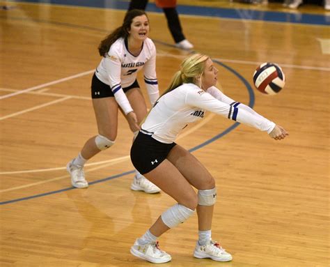 Mariners Advance To Volleyball Semifinals Local Sports The