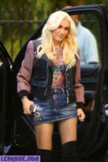 Hot Gwen Stefani Upskirt Panties Flash In Burbank