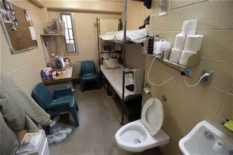Michigan Spends More By Keeping Prisoners Longer Mlive Com
