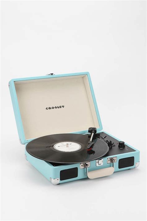 The cute vintage shape and feminine colours appeal to women who like music and design, davies says. Crosley Cruiser Briefcase Portable Vinyl Record Player ...