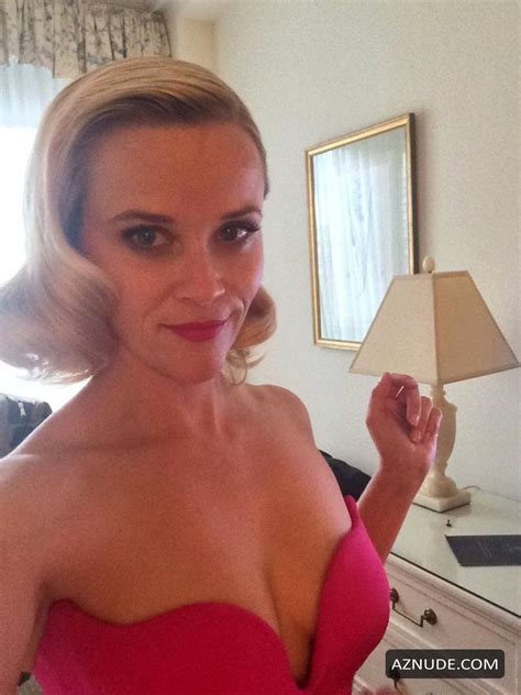 Reese Witherspoon Sexy And Nude Photoshoots Showing Off Her Hot Tits