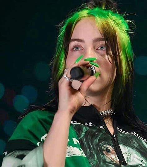 pin de nicolly araújo em billie eilish em 2020 billie eilish billie cantores