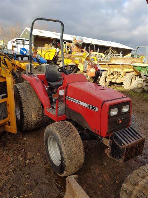 Ds Massey Ferguson 1250 Tractor Showing 1601 Hours Unverified
