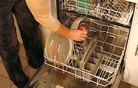 These Are The 4 Rules For Loading The Dishwasher The Right Way
