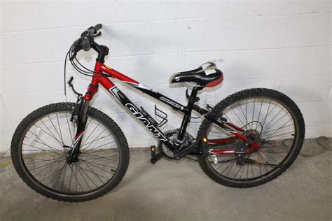 Find great deals on ebay for giant mountain bike. GIant Boulder Mountain Bike | Property Room