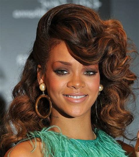 51 Top Rihanna Hairstyles That Are Worth Trying For Every Girl