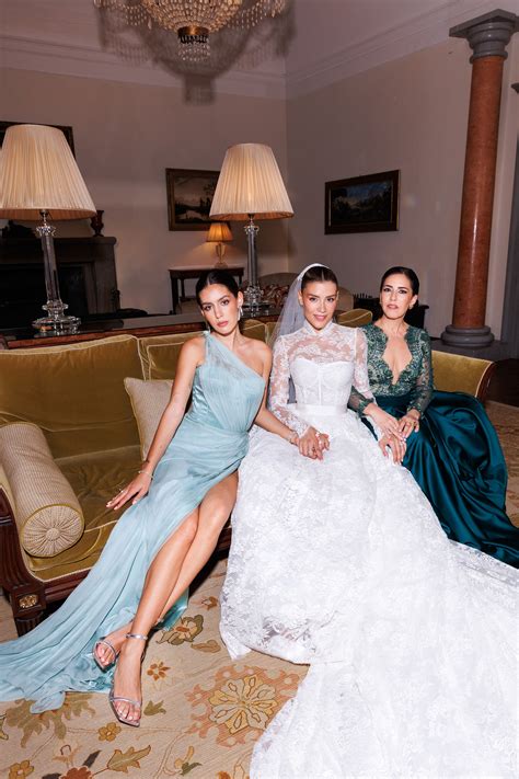 Camila Valero Brilla Con Vestido De Dama De Honor Para La Boda De Su Hermana Michelle Salas Vogue