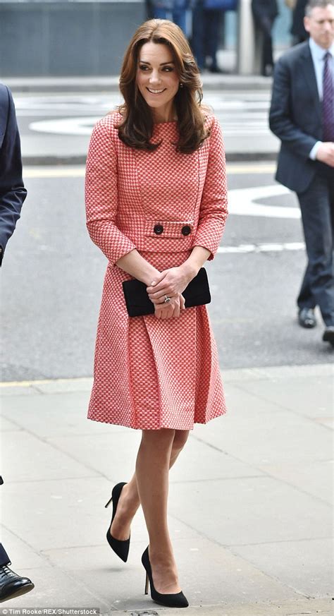 Kate Middleton May Be Gorgeous But She Cant Help Make Outfits Look