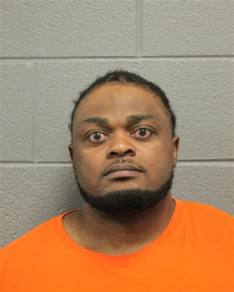 Man Charged With Sexually Abusing 2 Girls Chicago Tribune