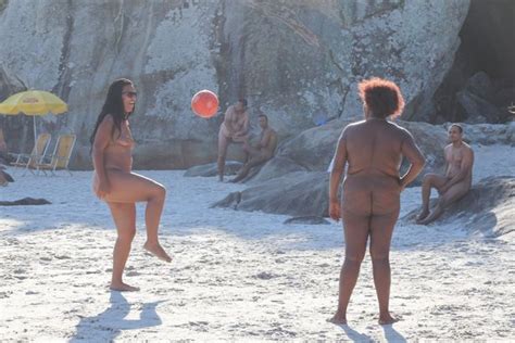 Rio Hosts Naked Olympics On Beach To Honour Ancient Greeks Irish