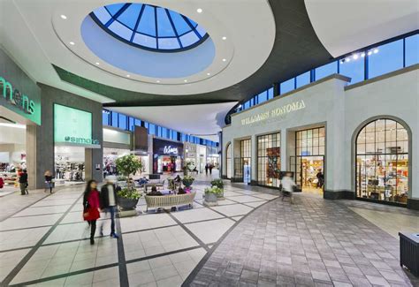 CF Carrefour Laval - Shopping Mall in Laval | Tourisme Laval